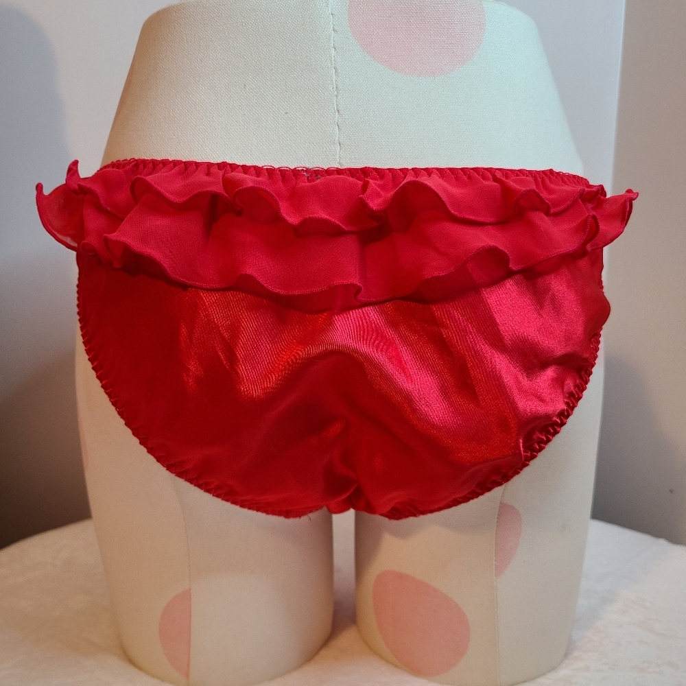 VTG La Senza Silky Satin Ruffle Bikini Panty Size XS Red